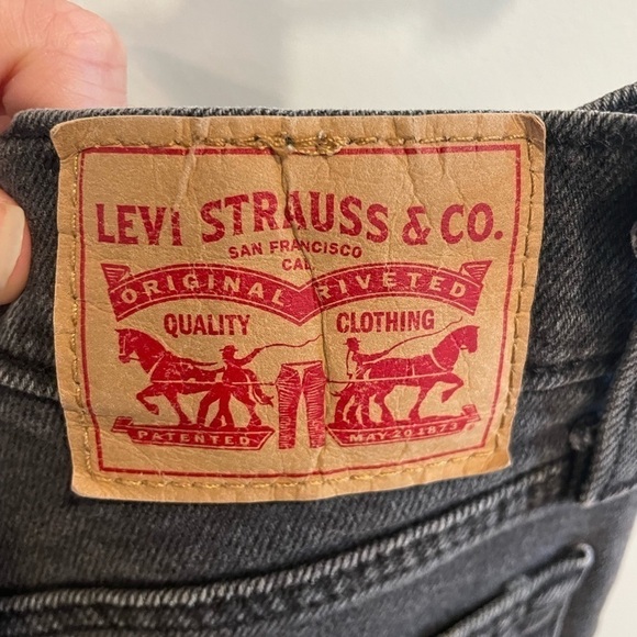 Levi’s Wedgie Straight Jeans - Picture 8 of 11